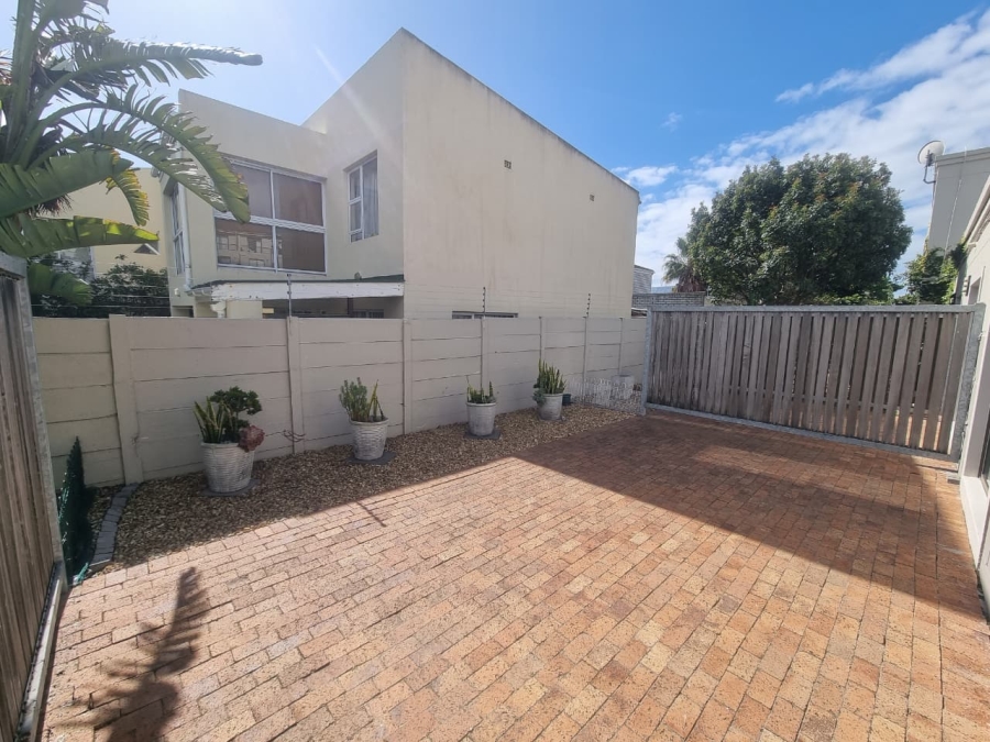 1 Bedroom Property for Sale in Royal Ascot Western Cape